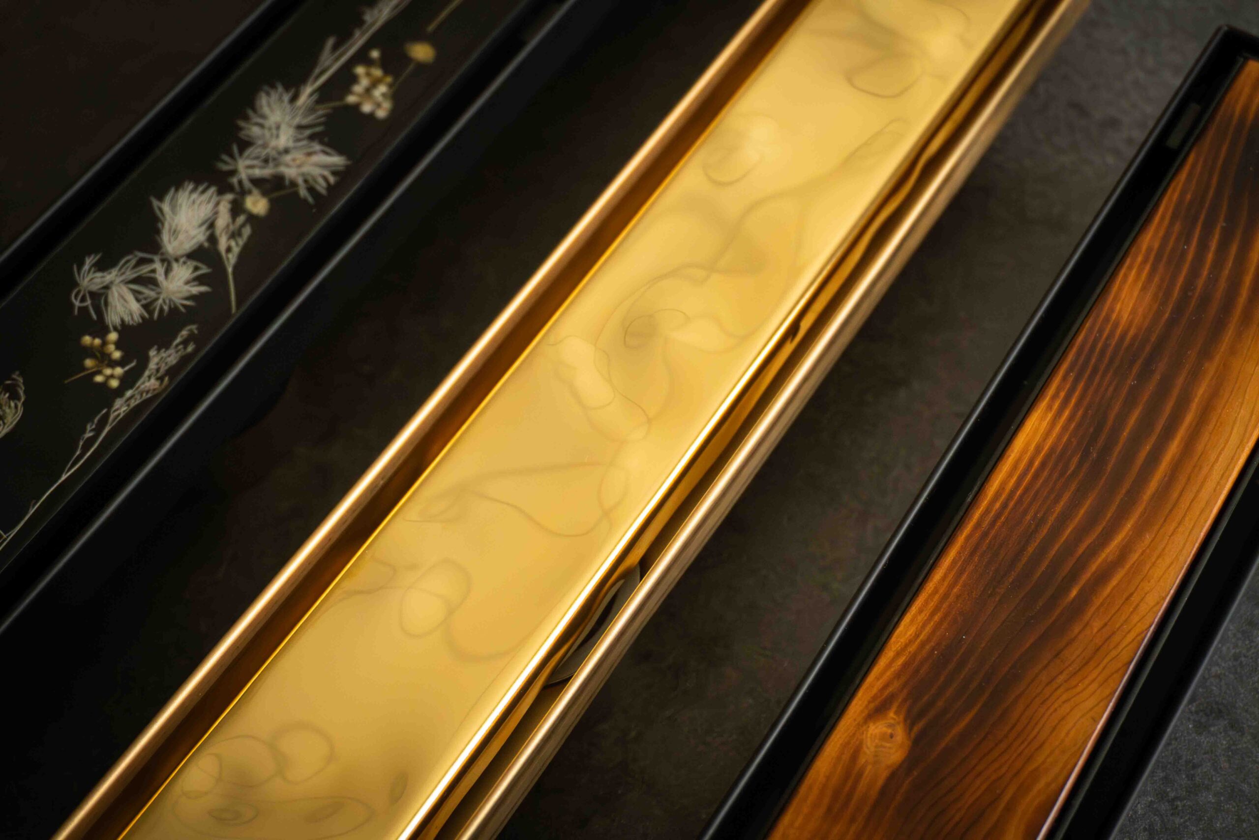 YAKISUGI ONDE CARAVAGGIO scarico doccia design acciaio legno resina — Luca Spinoni Sartirani Ferplast